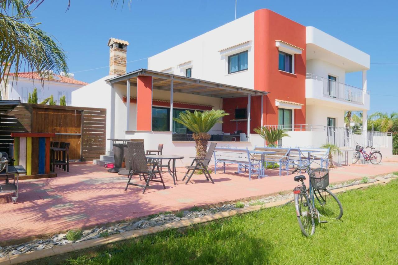 House Of Nissus Hostel Ayia Napa Exterior photo